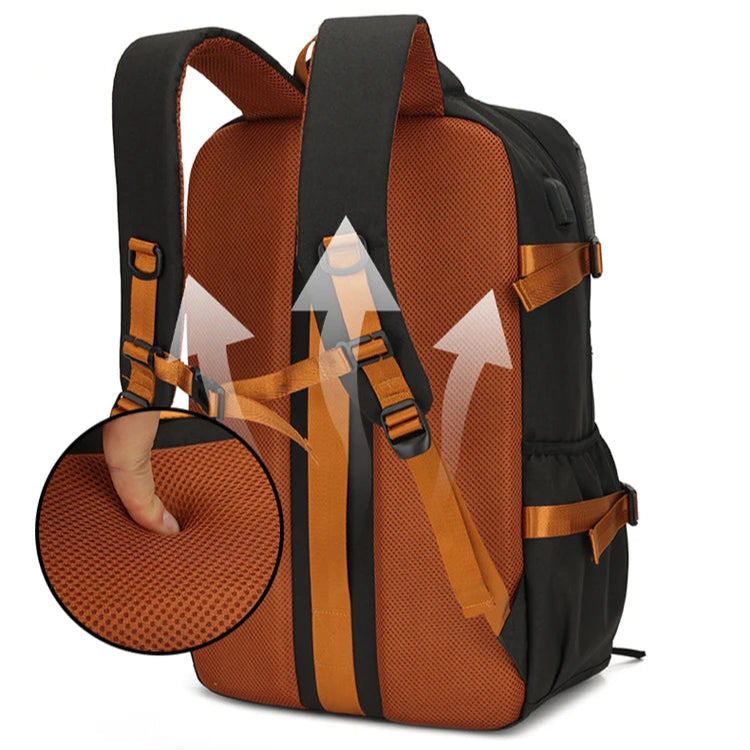 sac de voyage qui s'accroche à la valise